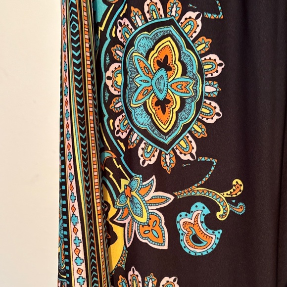 Melissa Paige Black and Multicolor Wide Leg Pants - Picture 2 of 4